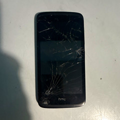 HTC Desire 526 8GB Black Verizon 4G LTE Android 4.7in 8MP (Cracked Screen)
