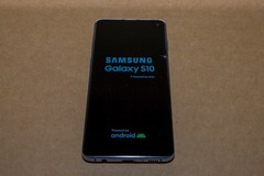 Samsung Galaxy S10 128GB Prism Blue – Fully Functional – Cracked Screen