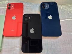 Apple iPhone 12 64GB BlueUnlocked Smartphone – Good 80%+ BH