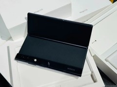 Honor V Purse 5G Snapdragon 512GB 16GB RAM Google Play Foldable Phone