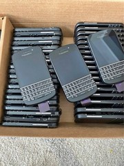 BlackBerry Q10 16GB Black QWERTY Smartphone