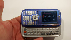 698.LG AX260 Very Rare – For Collectors – No Sim Card – CDMA