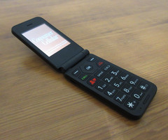 IRIS Easy Flip 8GB Black 4G LTE Flip Cell Phone Excellent Cond. Budget-Friendly
