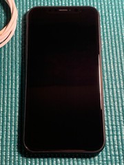 Apple iPhone XR – 128GB – Black (Unlocked) A1984 (CDMA + GSM)