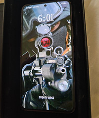 LAST WEEK!!Samsung Galaxy S22 – 128 GB – Phantom Black (Unlocked) make me offer?