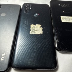 LOT of (5)…. (LG,Samsung, MOTO , TCL . ONLY FOR PARTS AS NO RETURN