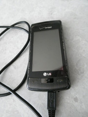 LG Env Touch VX11000 Verizon Cellular Phone Powers Up, Battery, NOT FULLY TESTED