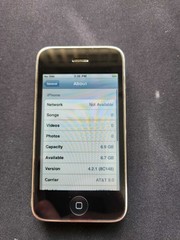 Apple iPhone 3G – 8GB – Black A1241 (GSM) IOS 4.2.1 Cell Phone Smart Phone