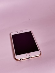 Apple iPhone 6 Gold 8MP 4.7in Wi-Fi Bluetooth Lightning A1586 iOS Smartphone