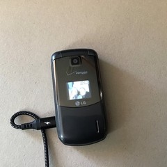 LG Accolade VX5600 – Dark Gray ( Verizon ) Cellular Flip Phone