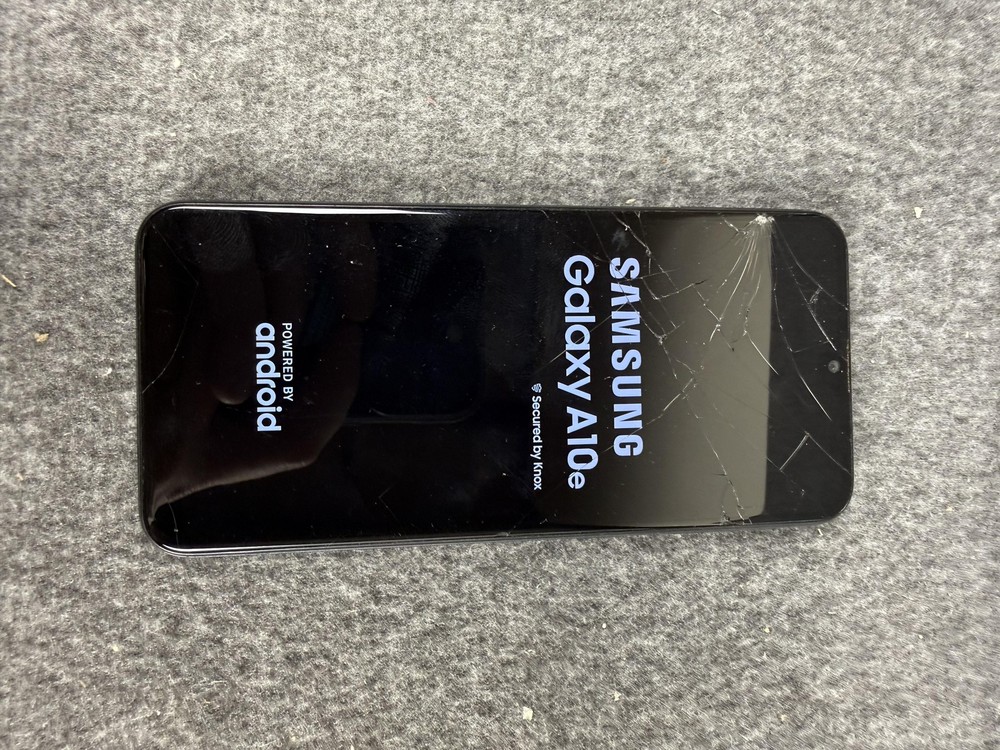 Samsung Galaxy A10e SM-A102U Black T-Mobile Android Smartphone Cracked Screen