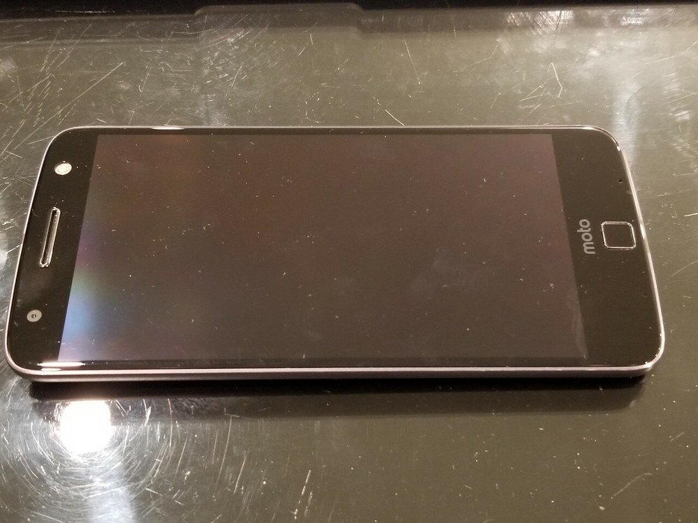 Motorola Moto Z Droid – Verizon – 32GB – Black XT1650-01