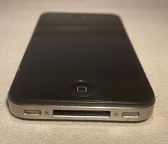 Apple iPhone 4 – Black (AT&T) A1332 (GSM) AS IS