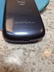 Samsung Galaxy S III Mini i8200 – Verizon 4G LTE Smartphone Untested