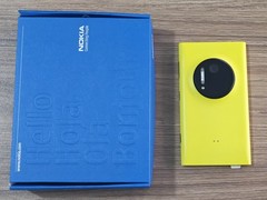 Excellent Nokia Lumia 1020 Nokia 909 Unlocked 32 GB Microsoft Phone Random Color