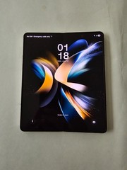 Samsung Galaxy Z Fold 4 512 GB Beige Unlocked Good condition excellent battery