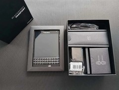 BlackBerry Passport Q30 (SQW100-1) 32GB+3GB Black Unlocked Smartphone
