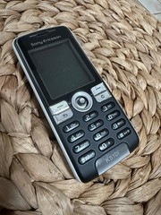 Sony Ericsson K510i – Black/Silver – 1.3MP Digital Camera – Bar Style