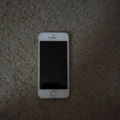 WORKING Apple iPhone 5 Smartphone 64GB Storage Gold/White Bar Style Used