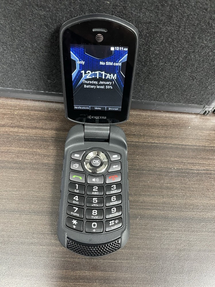 Kyocera DuraXE E4710 8GB Rugged Flip Phone (AT&T)