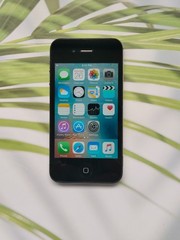 Original Apple iPhone 4/4s 8/16/32/64GB Fully UNLOCKED Black/White