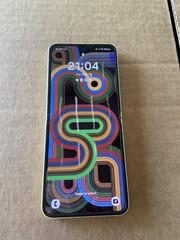 SAMSUNG Galaxy flip 6 (Paris2024 OLYMPIC edition) – Minor use. REDUCED PRICE!
