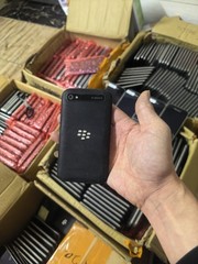 BlackBerry Classic Q20 3.5&Prime; 8MP16GB 2GB RAM black LOT