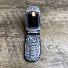 LG VX5300 Silver Bluetooth LCD Screen Verizon Cellular Numeric keypad Cell Phone