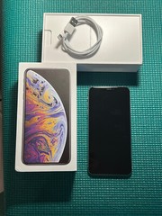 Apple iPhone XS Max – 256GB – Silver (Unlocked) A1921 (CDMA + GSM)