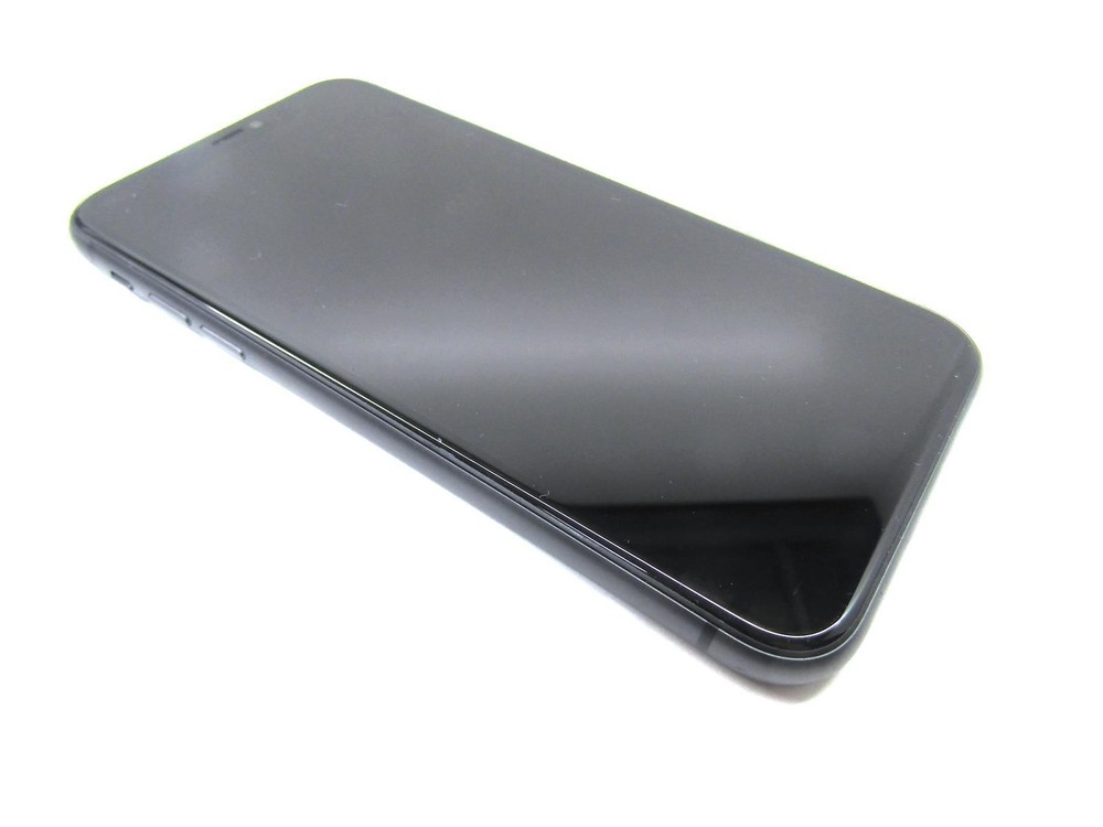 Apple iPhone 11 A2111 (12,1) 64GB 6.1&Prime; | Verizon | Black | Battery Health: 77%