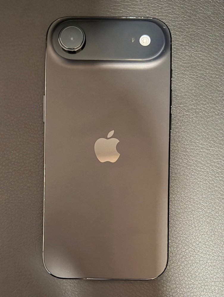 Apple iPhone Air 512GB. Space Black. Factory Unlocked. 100% Battery Health.