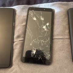 Lot Of Broken Phones/Tablets (3 Phones, 2 Tablets) For Parts Or Repair