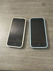 Set Of 2 iPhone 5c A1532 Blue And Withe (for Parts)