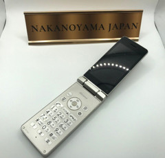 SHARP SH-02L AQUOS KEITAI 2 JAPAN ANDROID FLIP PHONE GOLD UNLOCKED sim free
