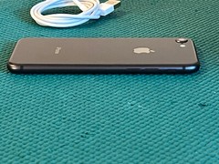 Apple iPhone 8 – 64GB – Space Gray (Unlocked) A1863 (CDMA + GSM)