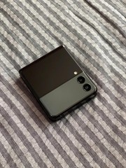SAMSUNGGALAXY Z FLIP 3 5G SM-F711U 128GB UNLOCKED Smartphone OPEN BOX black