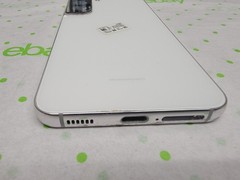 Samsung Galaxy S22 5G SM-S901U1 128GB Unlocked FAIR Condition