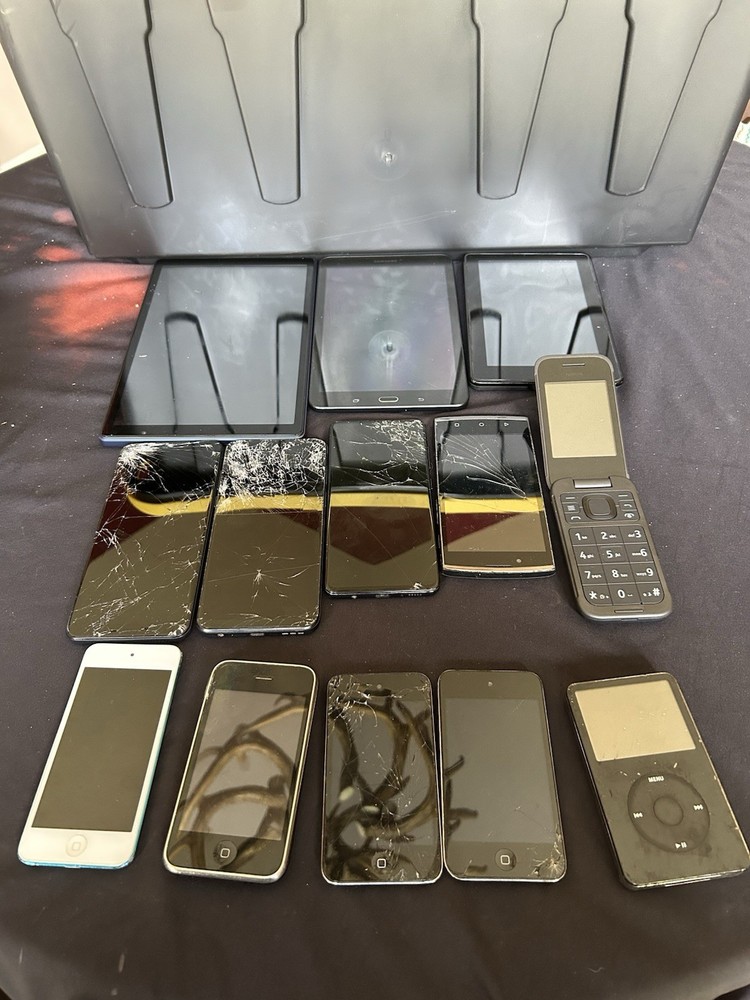 6 LBS Assorted Cell Phones Tablets Ipods Scrap Lot Parts Gold Recovery Untested