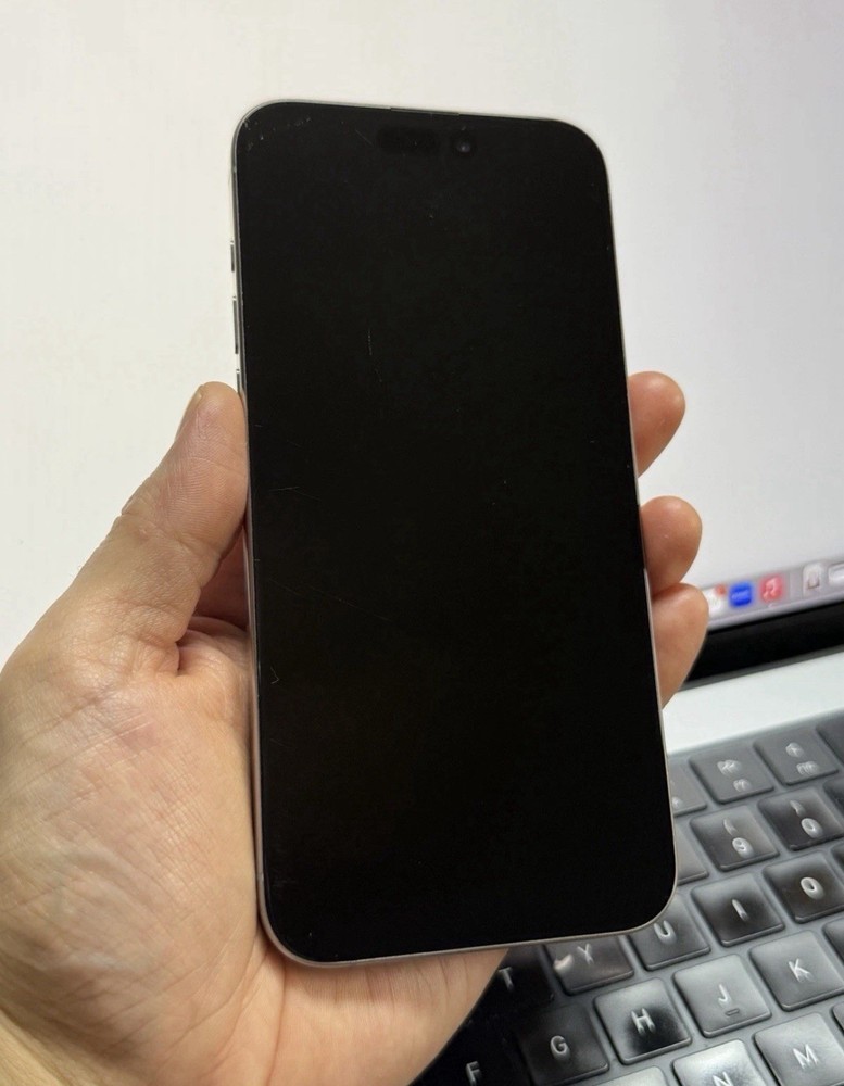 Apple iPhone titaniumSmartphone Triple Camera Wi-Fi Bluetooth USB Type-C NFC iOS