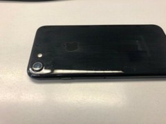 Apple iPhone 7 – 32GB – Black (Verizon) A1660 (CDMA + GSM)