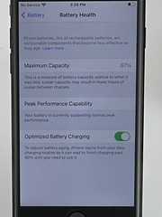 Unlocked Apple iPhone 7 32GB Black A1660 NNAC2LL/A (CDMA + GSM) 4.7&Prime; Screen