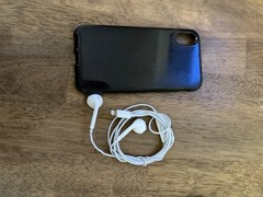 Apple iPhone Black with Wired Earphones Bundle,