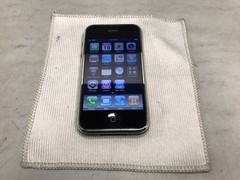 NEAR MINT Original Apple iPhone (1st Gen/2G) A1203 8GB Silver Version 3.1