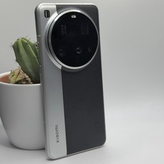 Xiaomi 15 Ultra 512GB / 16GB RAM – Silver Chrome – Excellent