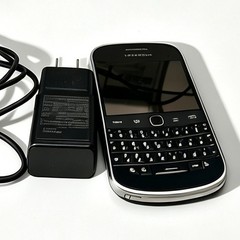 BlackBerry Bold 9900 8GB WiFi 5MP Camera GSM Unlocked QWERTY Smartphone Tested
