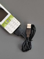 Sony Ericsson Unlocked K660 K660i 2G /3G HSDPA 2100 CellPhone Good condition