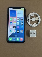 Apple iPhone XR – 64 GB – Black (AT&T) Smartphone, MH3F3LL/A, NO FACE ID, BH:77%