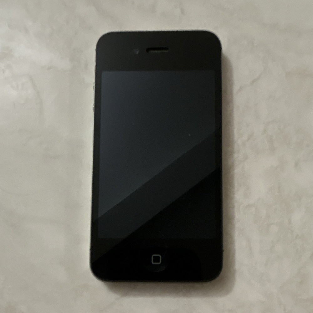 Apple iPhone 4 128GB Black Bar Smartphone 8MP Camera Resolution