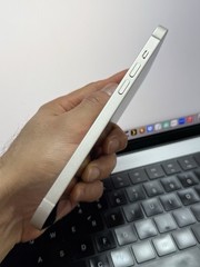 Apple iPhone 14 Plus Factory Unlocked White / Starlight 128GB #23995