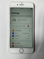 Apple iPhone 7 Silver A1660 CDMA+GSM 32GB *UNLOCKED* MNAD2LL/A iOS 15.8.7 🔋77%